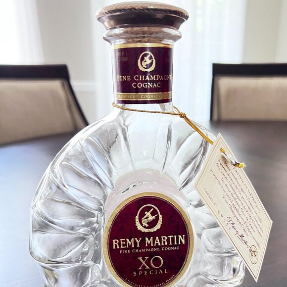 Remy Martin XO Special Champagne Cognac 750ML Empty Bottle w/Gift Box +2 Glasses - Picture 4 of 12